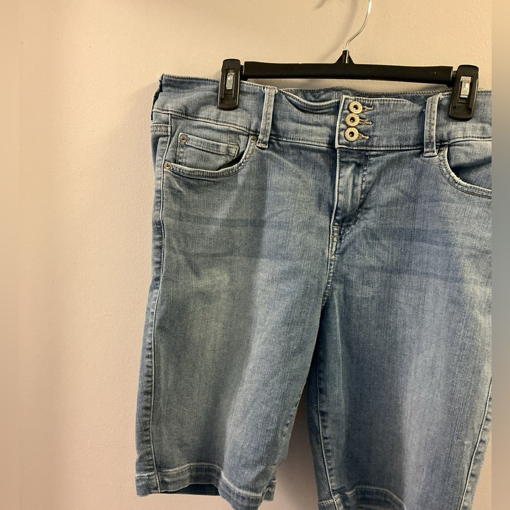 Torrid Premium Plus Size 18 Denim Bermuda Jegging Shorts | High Rise Stretch - Picture 6 of 13